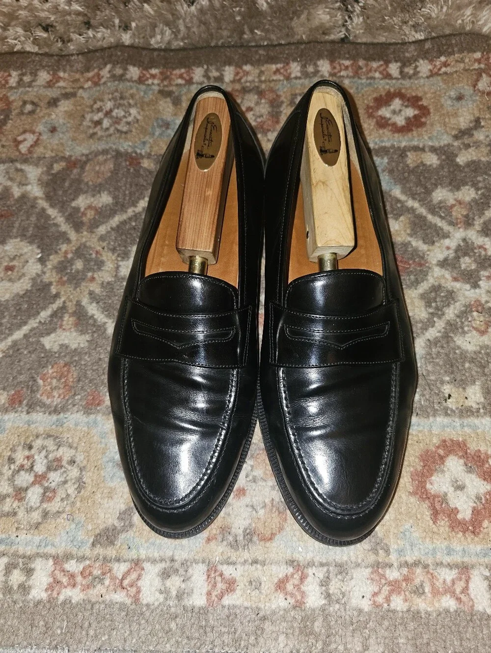 SALVATORE FERRAGAMO Gorgeous Smooth Black Leather Slipons Loafers 9EE VERY NICE!